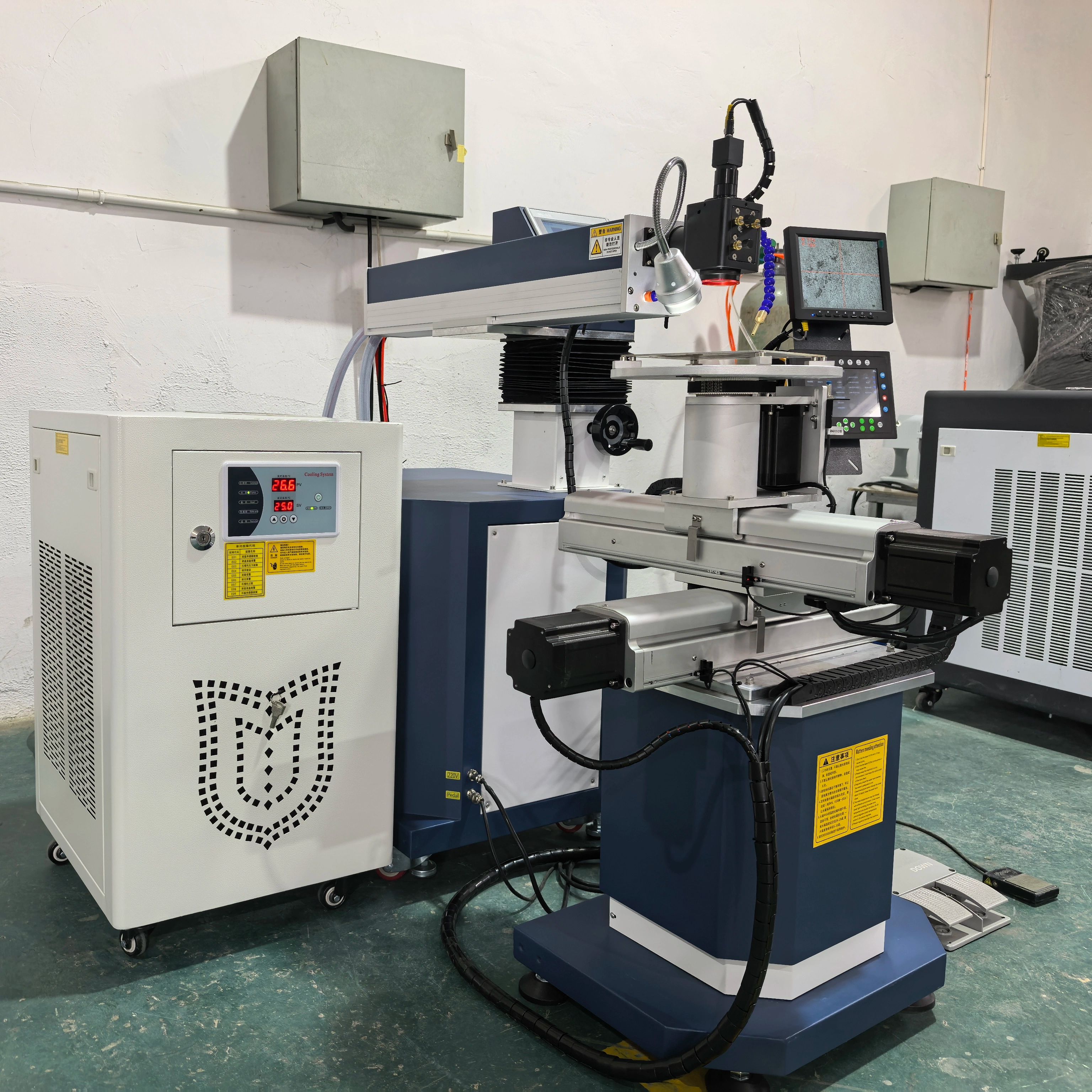 Industrial Grade Laser Welder - 300W Industrial-Grade YAG Laser Welder Cantilever